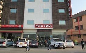 Hotel Smart Inn Near Igi Airport & Free Airport Drop